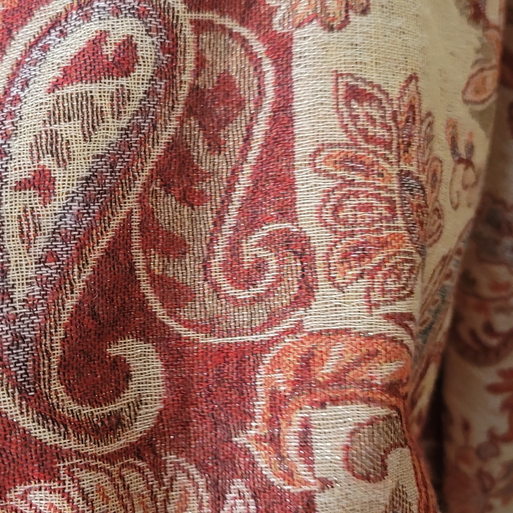 Beautiful Scarf - Picture 3 of 4